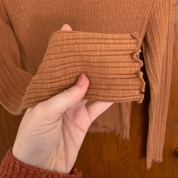 Forever 21 Lettuce Trim Blouse - Picture 2 of 5